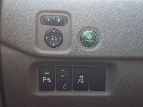 Used 2020 Honda Pilot Touring image 13