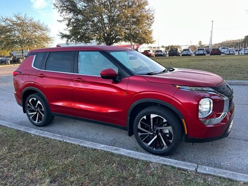 Used 2022 Mitsubishi Outlander ES image 7