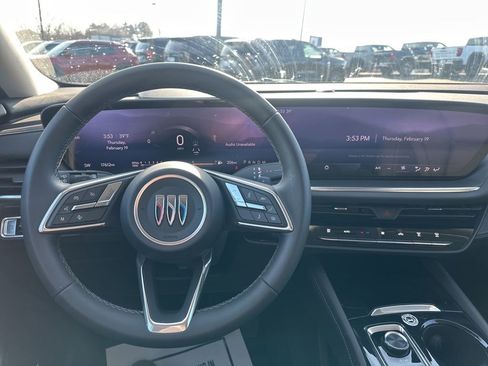 Used 2025 Buick Envision Preferred image 16