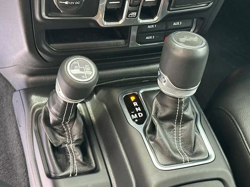 Used 2023 Jeep Wrangler Unlimited Sahara w/ Cold Weather Group AWD/4WD image 26