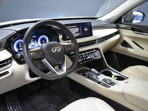Used 2025 INFINITI QX60 Luxe AWD/4WD image 4