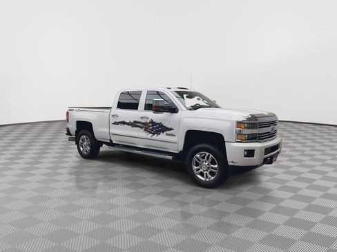 Used 2016 Chevrolet Silverado 2500 High Country w/ Duramax Plus Package image 36
