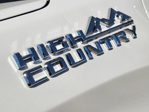 New 2026 Chevrolet Silverado 1500 High Country w/ High Country Premium Package AWD/4WD image 8