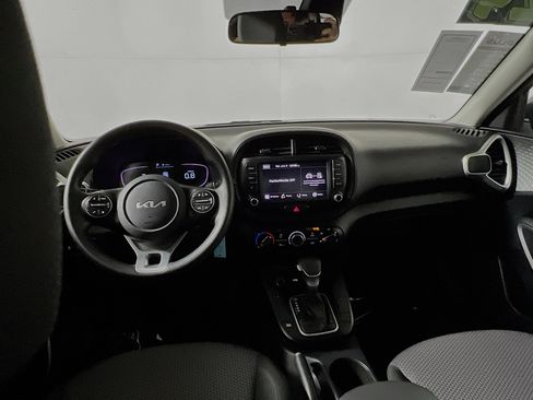 Used 2024 Kia Soul LX w/ Option Group 015 FWD image 30