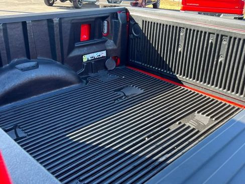 Used 2019 Ford F150 XLT w/ Equipment Group 302A Luxury AWD/4WD image 9