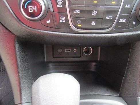 Used 2024 Chevrolet Equinox LT FWD image 21