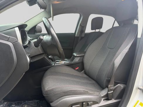 Used 2017 Chevrolet Equinox LT w/ Convenience Package FWD image 10