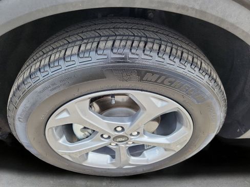 Used 2025 Ford Escape ST-Line image 17