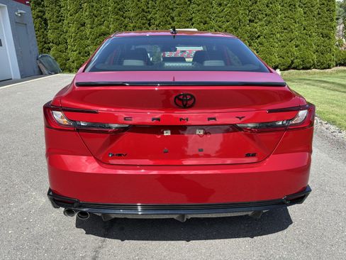Used 2026 Toyota Camry Hybrid w/ Multimedia Upgrade Package FWD image 4