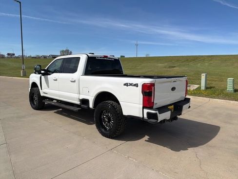 Used 2025 Ford F350 Lariat w/ Black Appearance Package AWD/4WD image 5