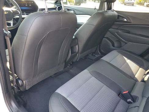 Used 2024 Chevrolet Trax LT w/ Driver Confidence Package image 12