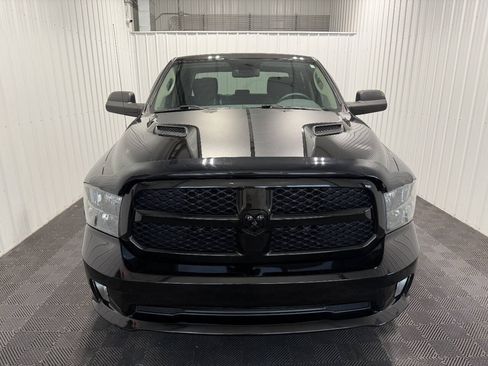 Used 2019 RAM 1500 Express w/ Wheel & Sound Group AWD/4WD image 10