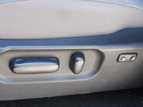 Certified 2023 Toyota Tacoma SR5 AWD/4WD image 16
