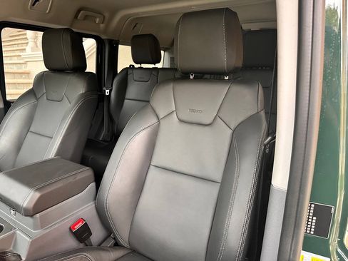 Used 2024 INEOS Grenadier Station Wagon AWD/4WD image 55