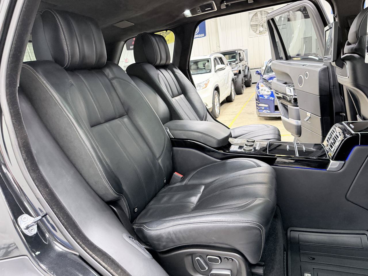 Used 2014 Land Rover Range Rover Long Wheelbase Autobiography AWD/4WD image 39