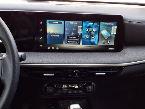 New 2026 Nissan Kicks SV w/ SV Premium Package image 16