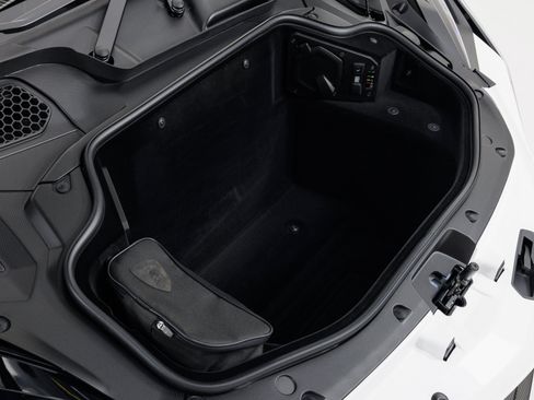 Used 2024 Lamborghini Revuelto AWD/4WD image 55