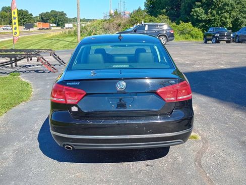 Used 2013 Volkswagen Passat 2.5 SEL Premium FWD image 4