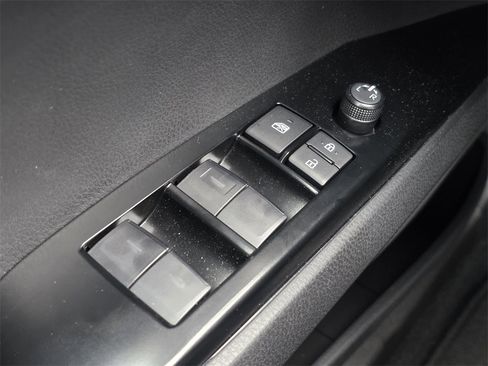 Used 2025 Toyota Camry LE image 24