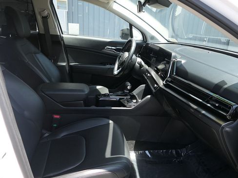 Used 2024 Kia Sportage EX FWD image 26