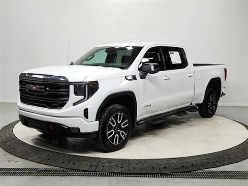 Used 2023 GMC Sierra 1500 AT4 w/ AT4 Preferred Package image 3