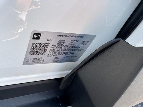 New 2026 Chevrolet Trax LT w/ Driver Confidence Package FWD image 17