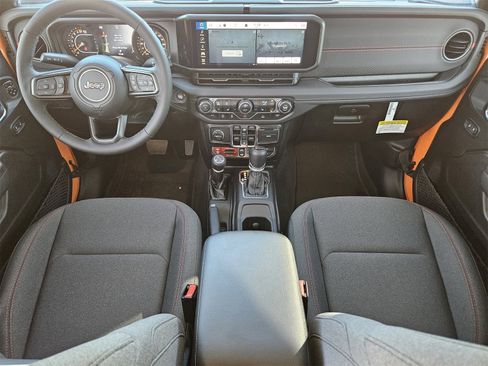 New 2025 Jeep Gladiator Rubicon w/ Convenience Group image 26