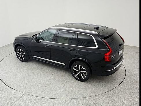 New 2026 Volvo XC90 B5 Core image 36