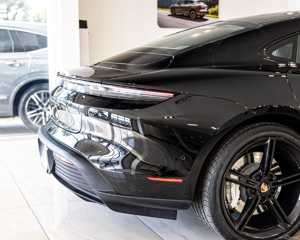 Used 2020 Porsche Taycan 4S w/ Premium Package AWD/4WD image 13