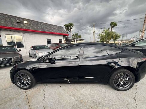 Used 2023 Tesla Model 3 Standard Range RWD image 4