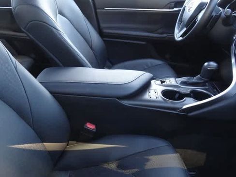 Used 2023 Toyota Camry XSE w/ Navigation Package image 9