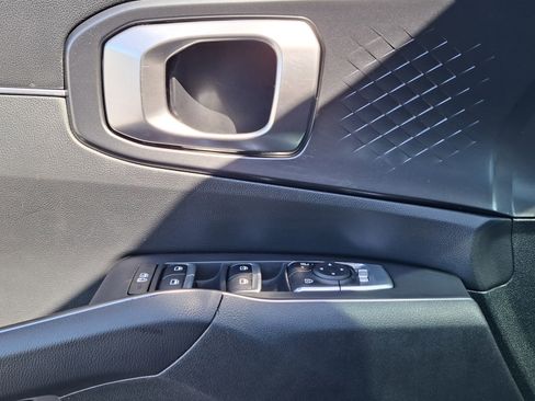 Used 2024 Kia Sorento S w/ Panoramic Sunroof Package image 17