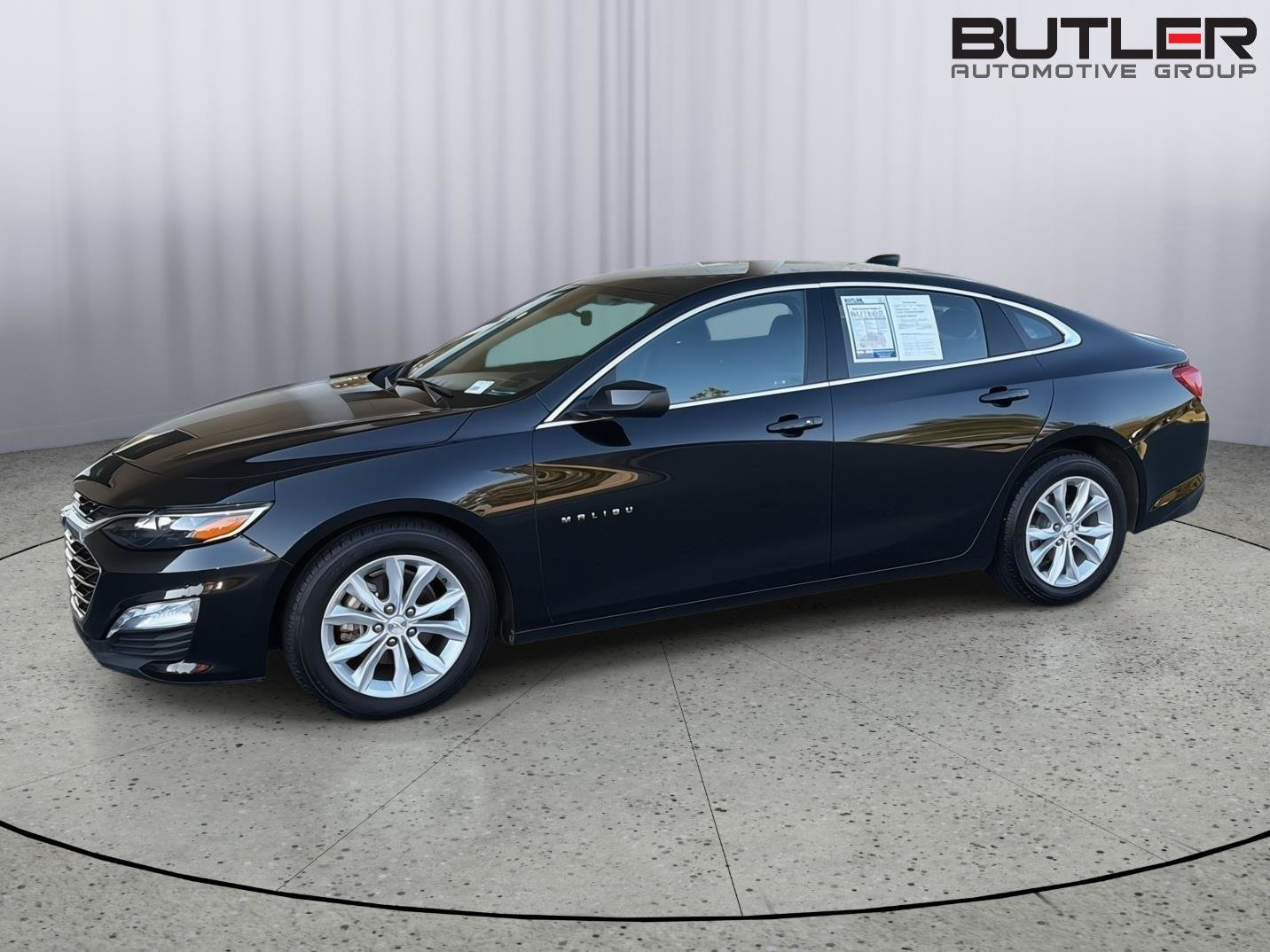 Used 2025 Chevrolet Malibu LT FWD image 3