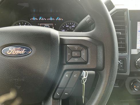 Used 2021 Ford F350 XLT w/ XLT Premium Package image 6