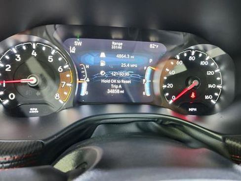 Used 2025 Jeep Compass Trailhawk AWD/4WD image 14