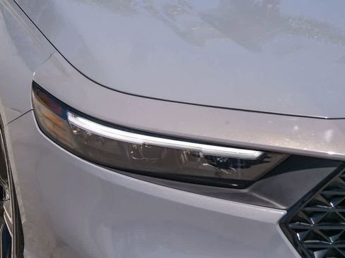 Used 2024 Honda Accord Sport image 4