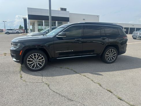 Used 2022 Jeep Grand Cherokee L Summit image 1