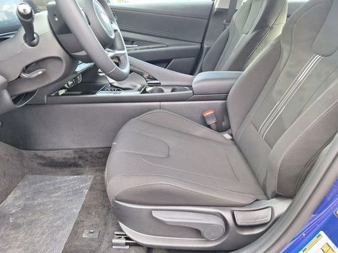Used 2024 Hyundai Elantra SEL w/ Convenience Package image 11