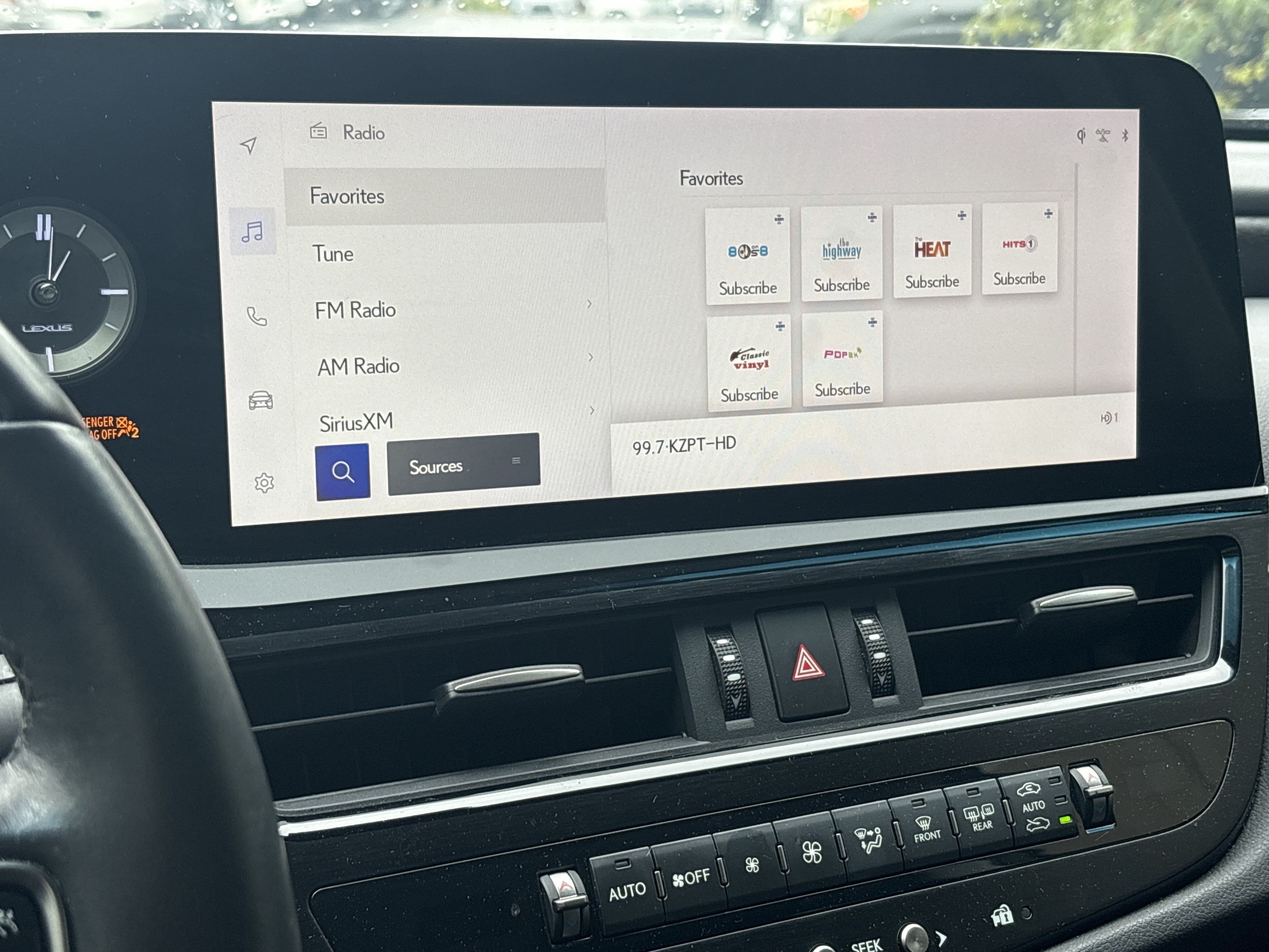 Used 2023 Lexus ES 350 w/ Accessory Package (Z2) FWD image 3