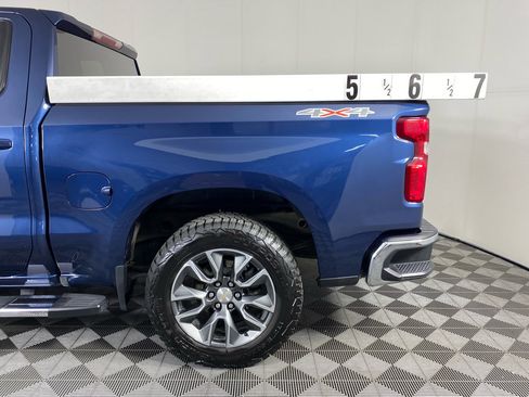 Used 2023 Chevrolet Silverado 1500 LT AWD/4WD image 8