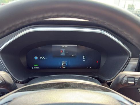 Used 2023 Ford Escape Platinum w/ Premium Technology Package image 17