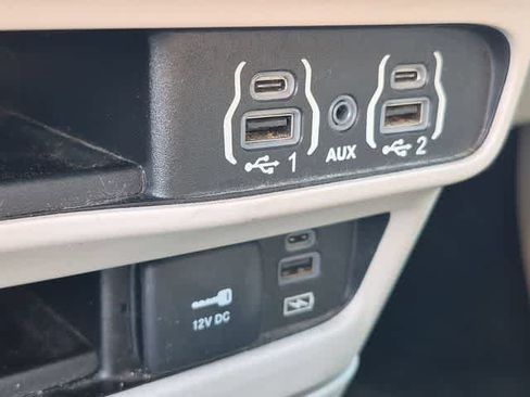 Certified 2022 Chrysler Pacifica Touring-L FWD image 31