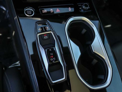 New 2026 Audi A6 Premium Plus AWD/4WD image 24