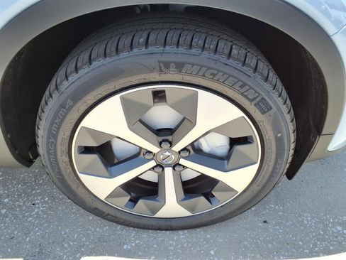 New 2026 Volvo XC40 B5 Plus w/ Protection Package Premier image 9