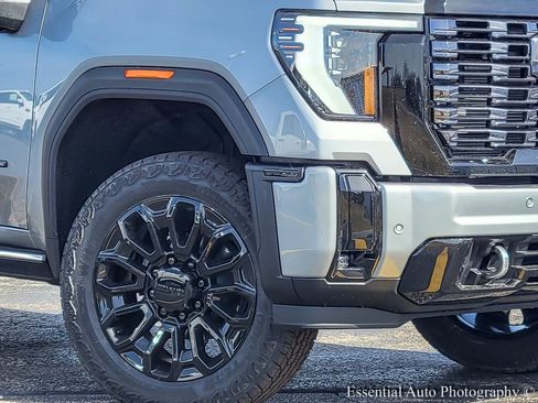 New 2026 GMC Sierra 2500 Denali Ultimate w/ LPO, Black Badging Package image 3