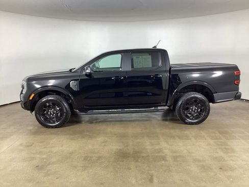 Used 2025 Ford Ranger Lariat w/ Black Appearance Package AWD/4WD image 14