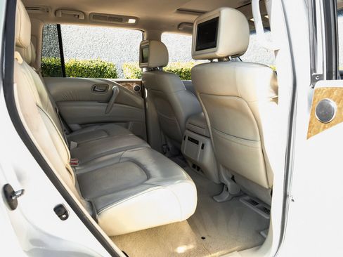 Used 2016 INFINITI QX80 2WD w/ Driver's Assistance Package image 38