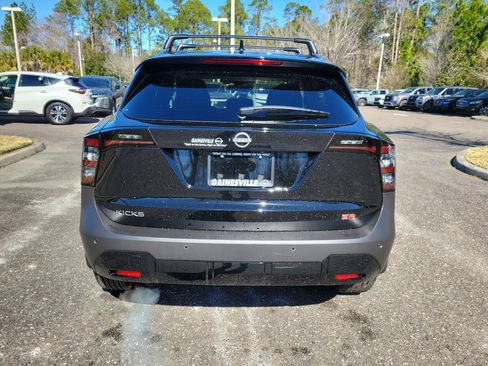New 2026 Nissan Kicks SR image 8