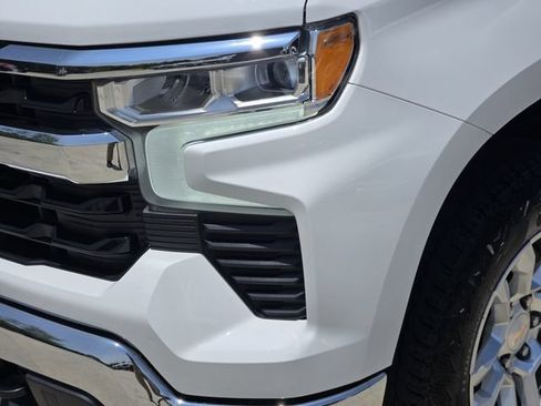 Used 2025 Chevrolet Silverado 1500 LT AWD/4WD image 9