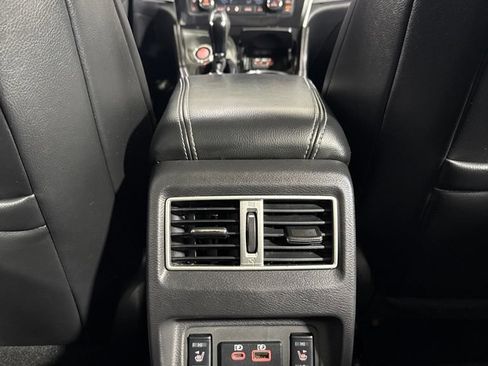 Used 2023 Nissan Maxima SL FWD image 24